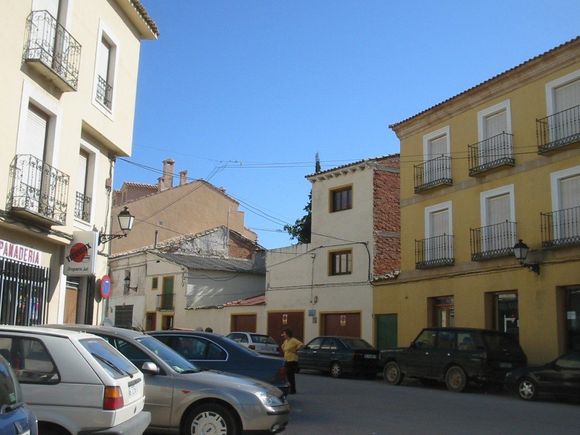 Edificio para Hostal Restaurante, Priego